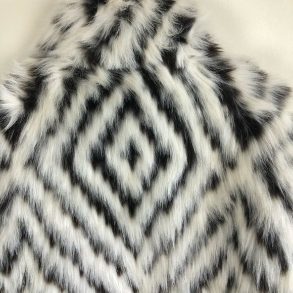 NWT Abercrombie & Fitch Faux Fur Jacket - Picture 3 of 6